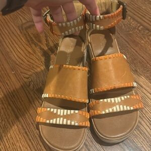 Kelsie Dagger Brown Leather Sandal Size 8.5 with Embroidery